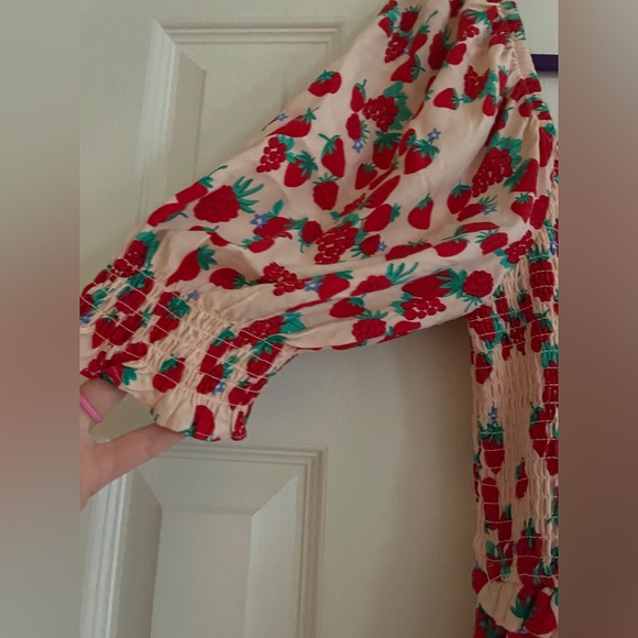 BNWT Betsey Johnson Strawberry Fields Smocked Dress - Picture 6 of 14